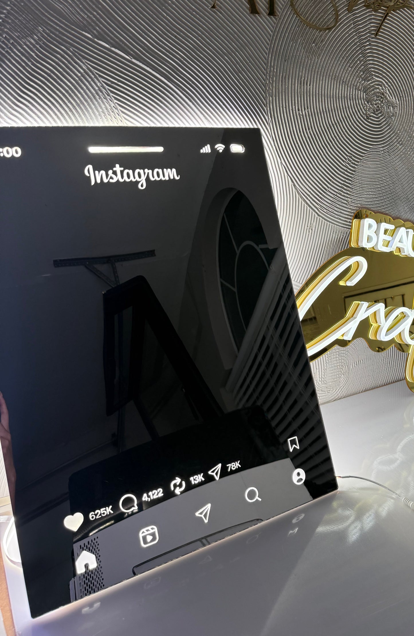 Insta Mirror